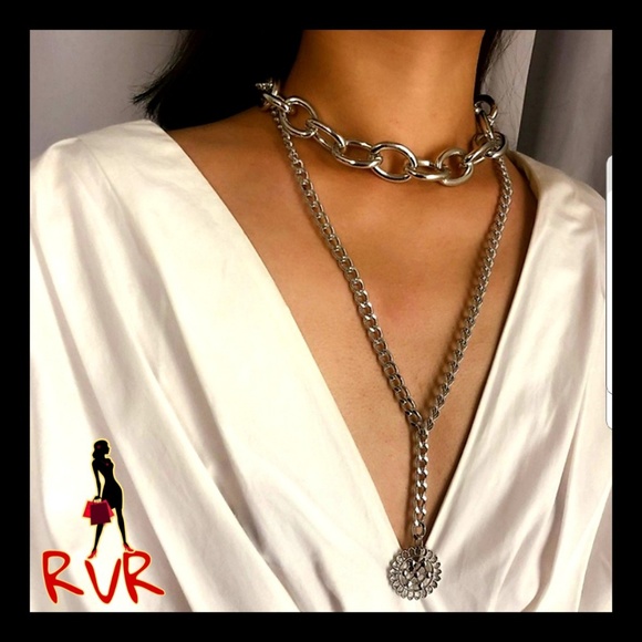 Redvelvetrebel Jewelry - HOLLOWED OUT FLOWER PENDANT MULTI-CHAIN NECKLACE